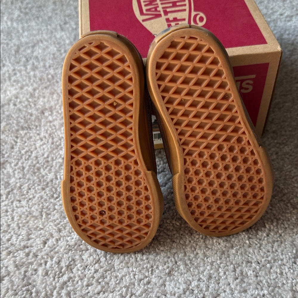 Vans Kids Sneakers in Charcoal and Tan - Picture 4 of 4